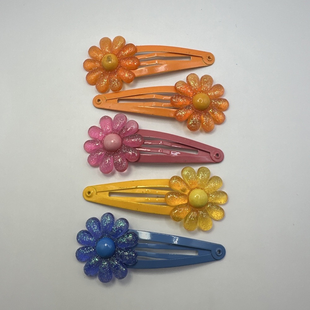 Vintage-inspired Daisy Flower Snap Hair Clips